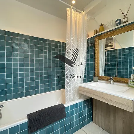 Cocon Bleu - Maison Idealement Situee Avec Jardin * Rochefort (Charente-Maritime)