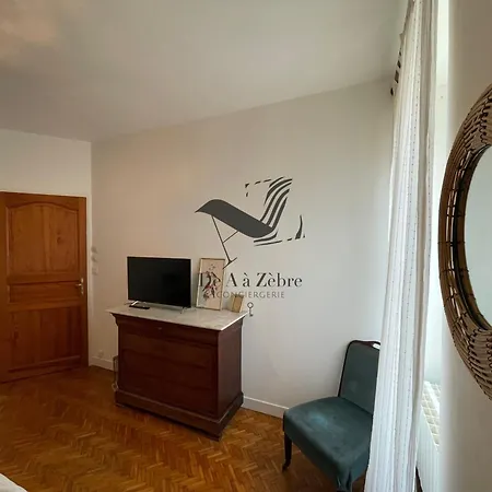 Casa de Férias Cocon Bleu - Maison Idealement Situee Avec Jardin Rochefort (Charente-Maritime)